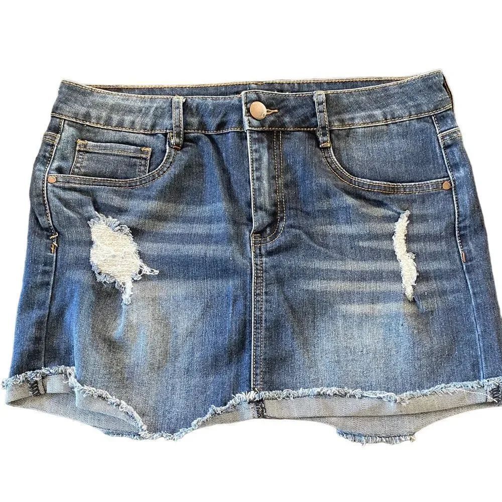 Dollhouse distressed mini jean skirt size 11 - Picture 1 of 8
